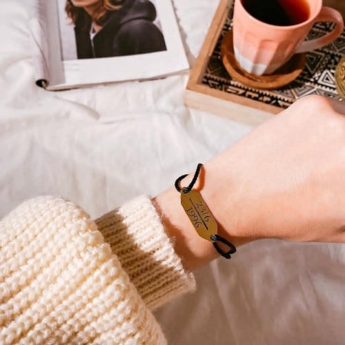 اساور تاريخ للنساء والرجال