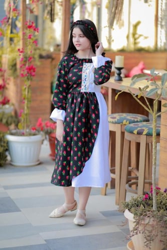 فستان شالكي أسود