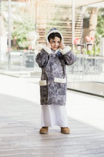 فروه اطفال med _ اسود متداخل مع ابيض