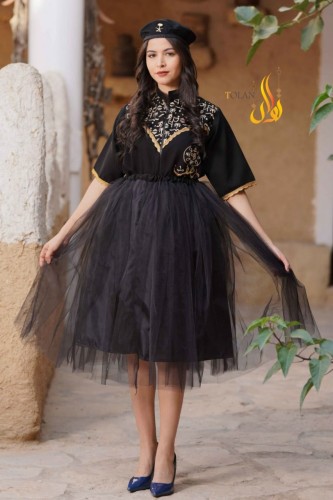 طقم تيور يوم الـتأسيس أسود نسائي