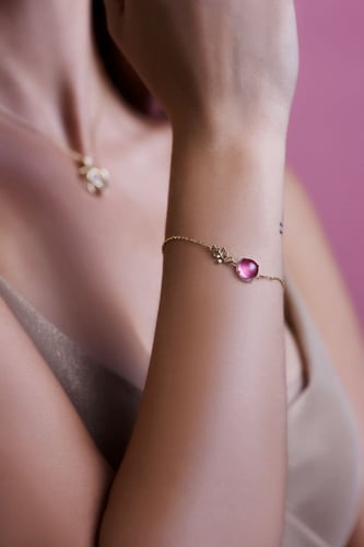 أسورة الكوارتز المتلألئة