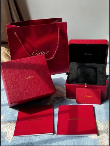 ساعة كارتير تانك جلد الاكثر طلباً