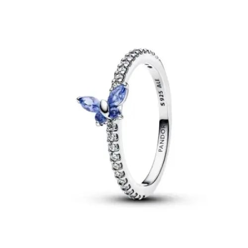 A ring that shines shiny and decorates with a butt...