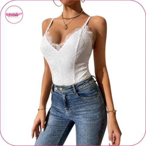 بودي سوت كامي مع الدانتيل