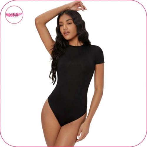 بودي سوت نص كم اسود سادة