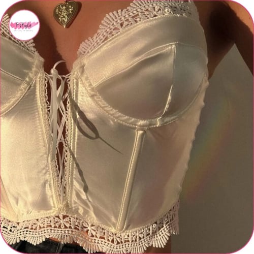 حمالة صدر بوستيه من الدانتيل مقلم بدانتيل