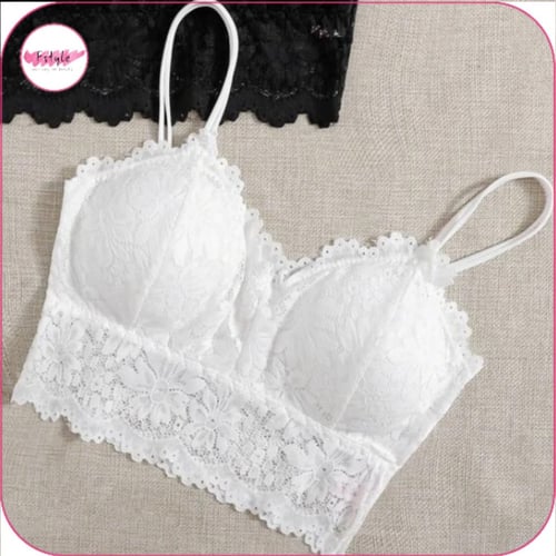 صدرية بتصميم دانتيل مزهر