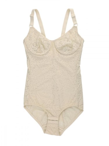 مشد لاسفي من الدانتيل