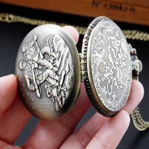 ساعة الجنود قلادة الجيش العسكرية