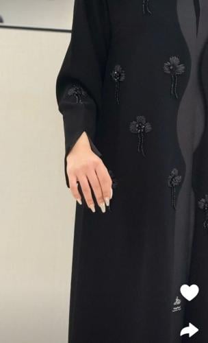 عباية فخامة رداء شك امام بورود بشك