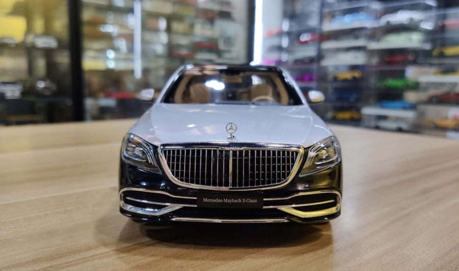 Mercedes-Benz S Class S600 V12 Maybach Obsidian Black Silver 1:18 Almost Real 820106