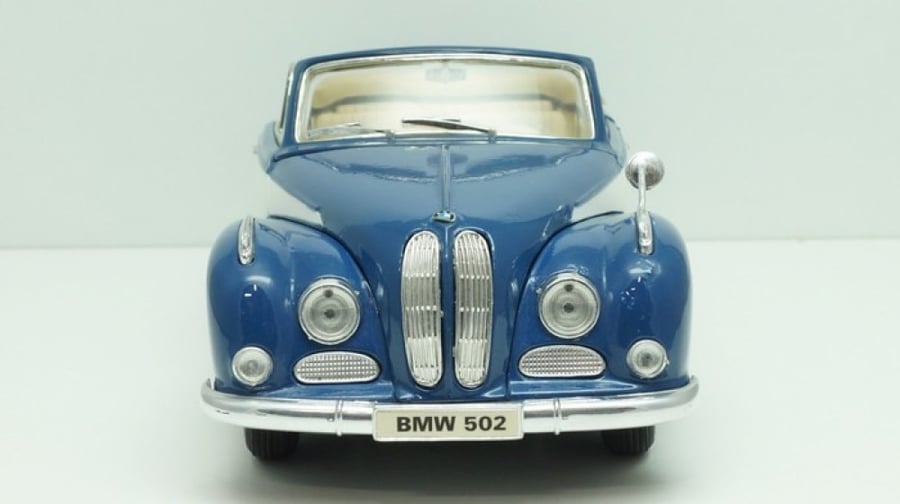 مجسم بي ام دبليو 502 موديل 1955 BMW