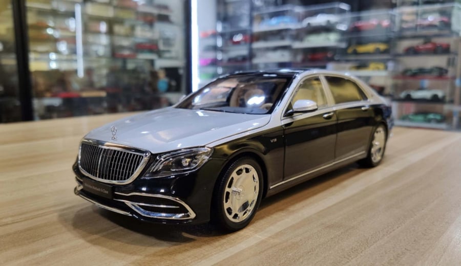 Mercedes-Benz S Class S600 V12 Maybach Obsidian Black Silver 1:18 Almost Real 820106