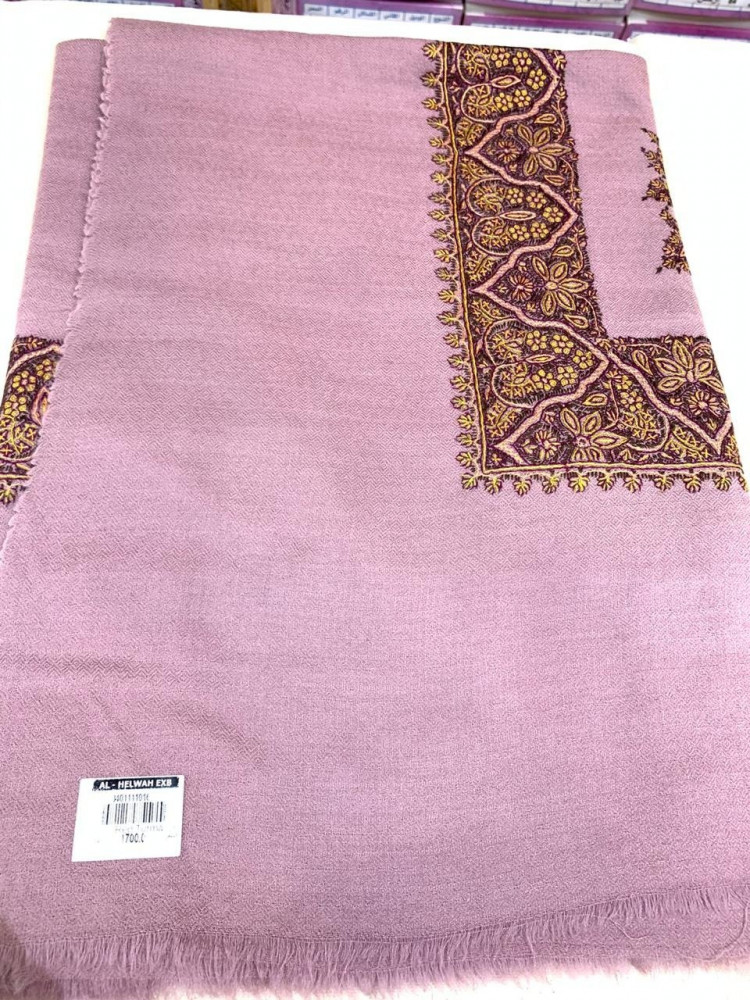 Ghutra Al Terma for men, hand-embroidered luxury