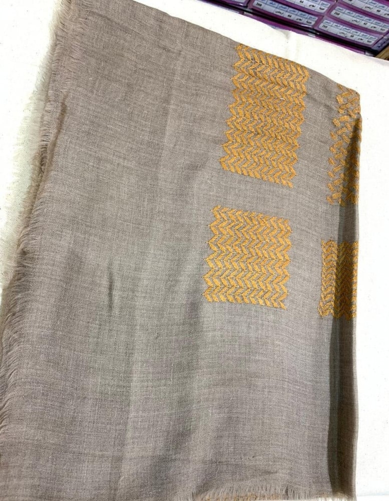 Ghutra Al Terma for men, hand-embroidered luxury