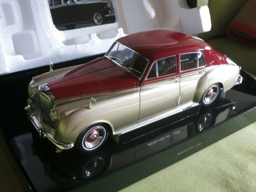 مجسم بنتلي اس2 موديل 1960