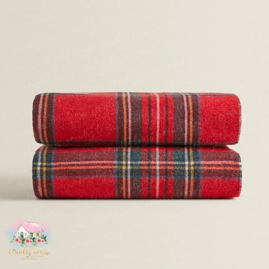 بطانية شتوية حمراء من زارا Zara blanket