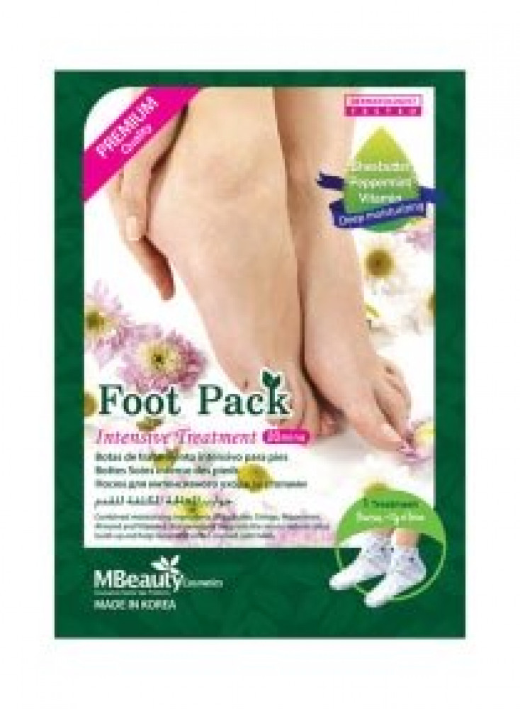 Deep moisturizing socks for the feet from the brand Am Beauty used on the feet for an hour and a half for deep hydration