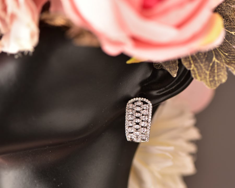 White gold marquise earring