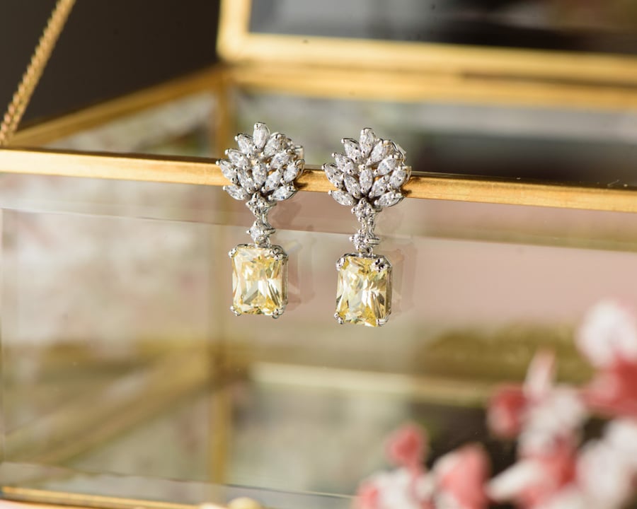 18k white gold earring