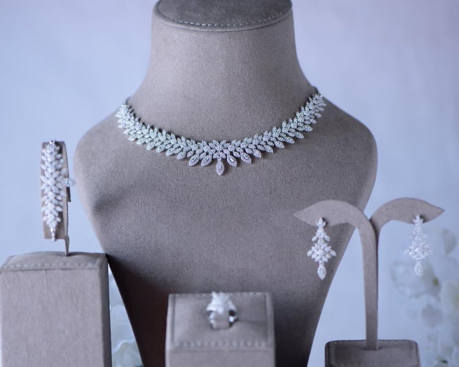 18k white gold set