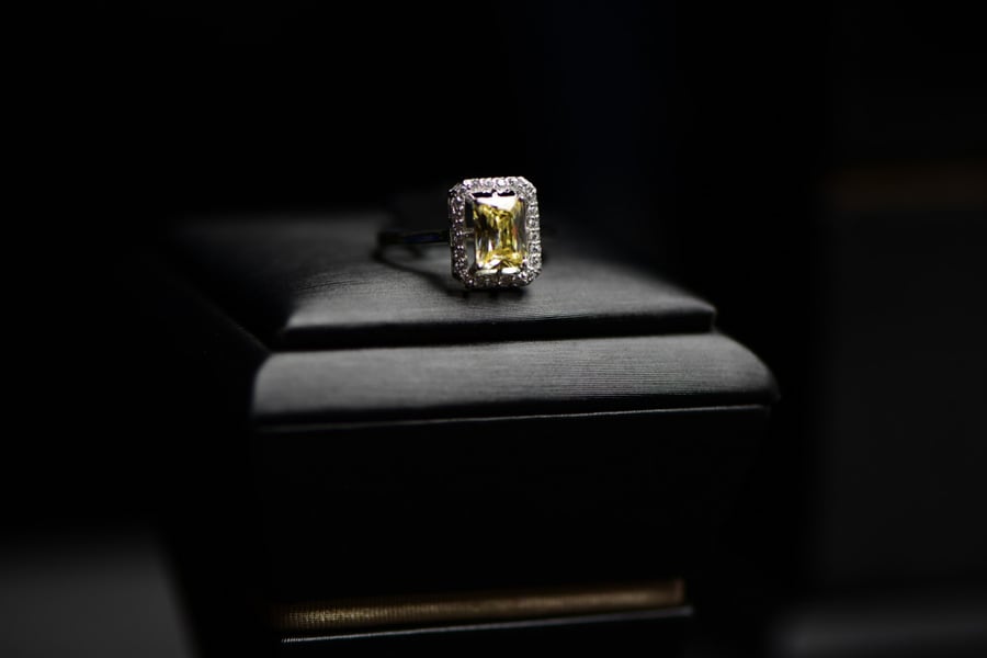 Luxurious white gold set