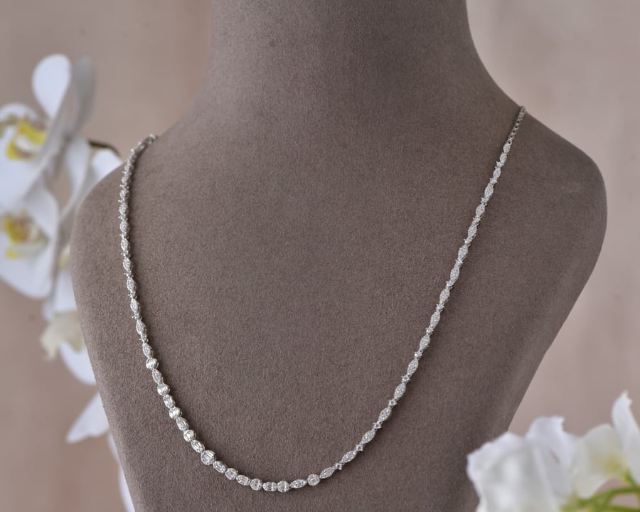 Luxurious rosary of 18 carat gold