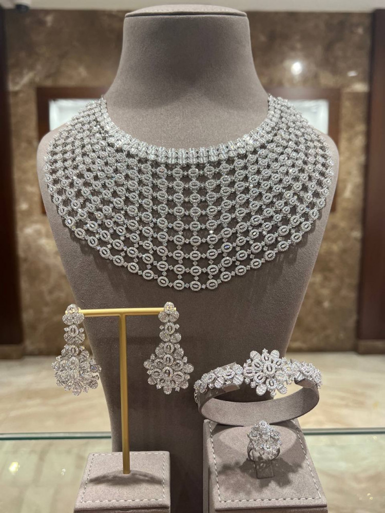 Royal diamond design set