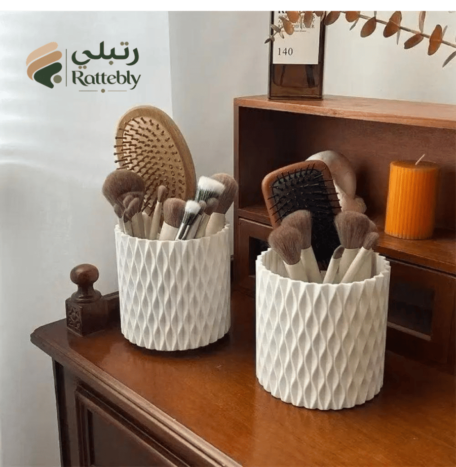 حاوية فرش مكياج