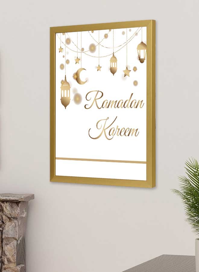 لوحة جدارية بوستر بإطار بتصميم ذهبي رمضان كريم