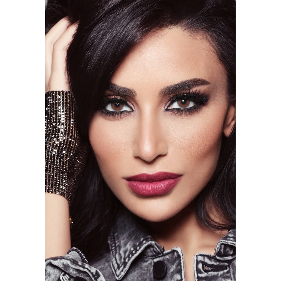 عدسات لاصقة ماركة ديفا اللون اماندي