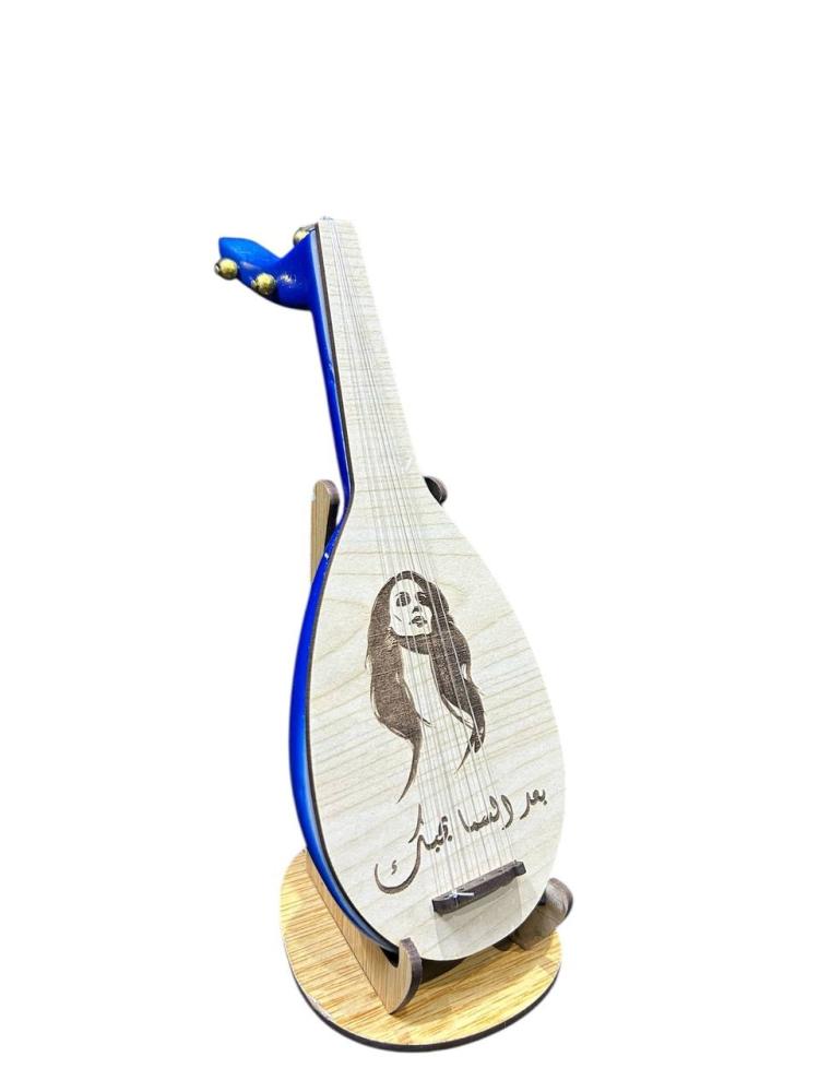 Luxurious wooden masterpiece in the shape of a musical instrument, large size – an elegant artistic touch for your home decor