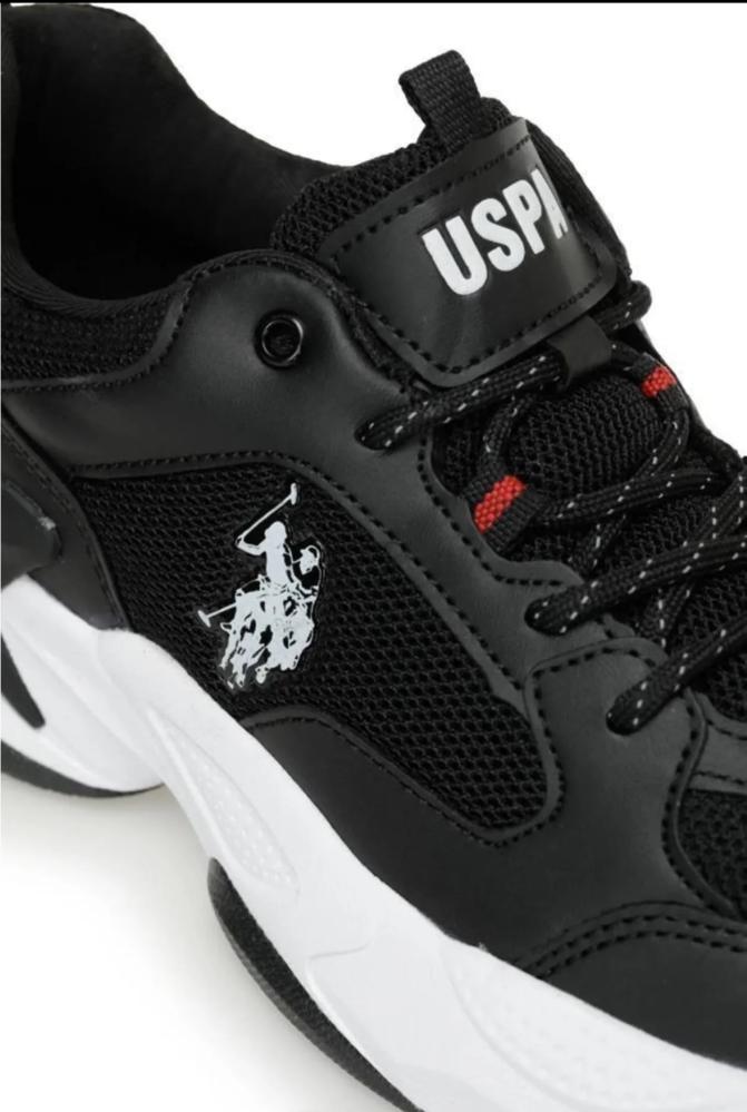 USP women black sneakers
