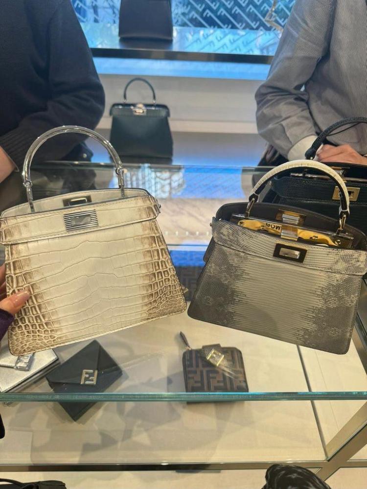 Fendi Lizard Peekaboo Petite