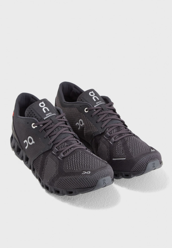 On Running Shoes Cloud 5 in Black Color