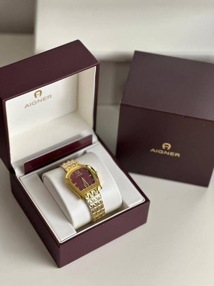 Aigner ELBA ladies Burgndy dial watch