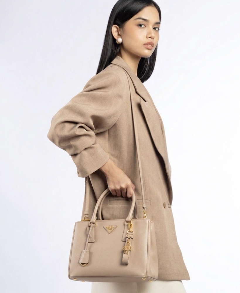 Prada medium Galleria Safiano leather bag