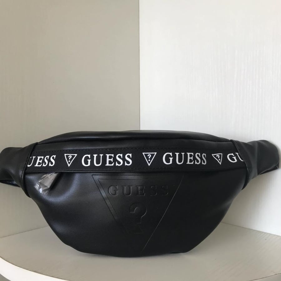 Guess Waist Bag in Black Color