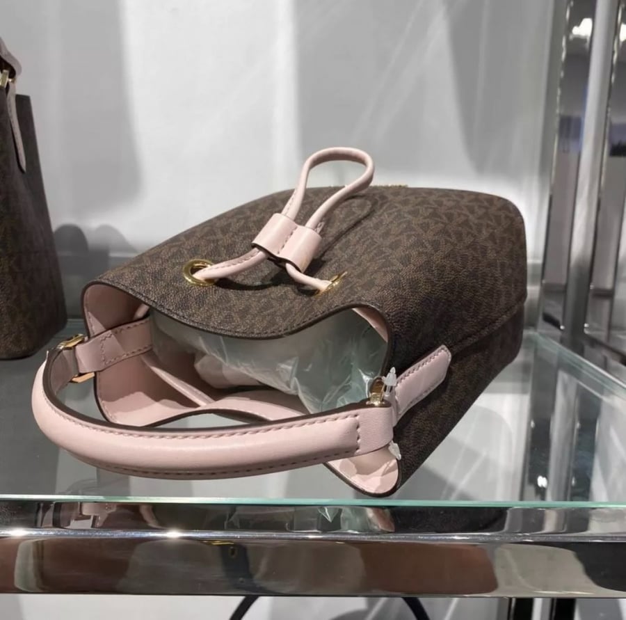 Michael kors mini Buckt bag