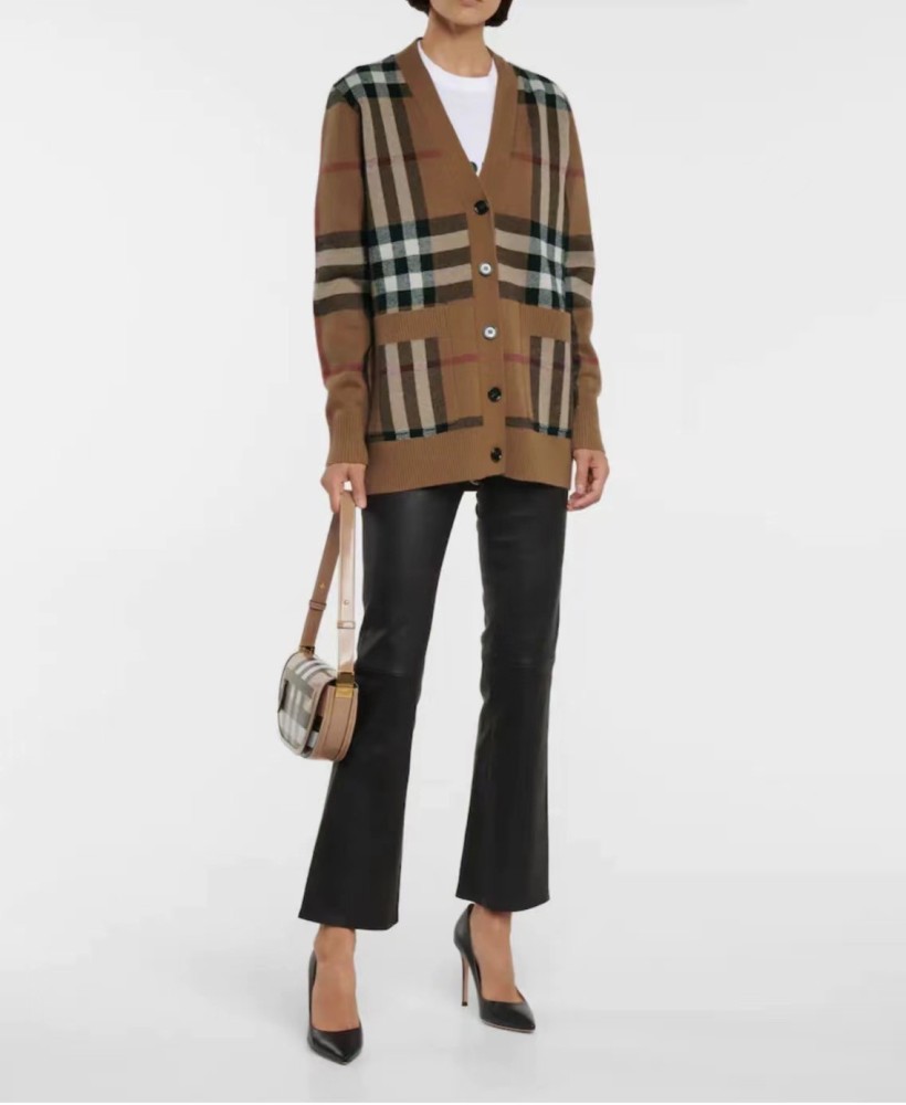 Burberry woman’s cardigan