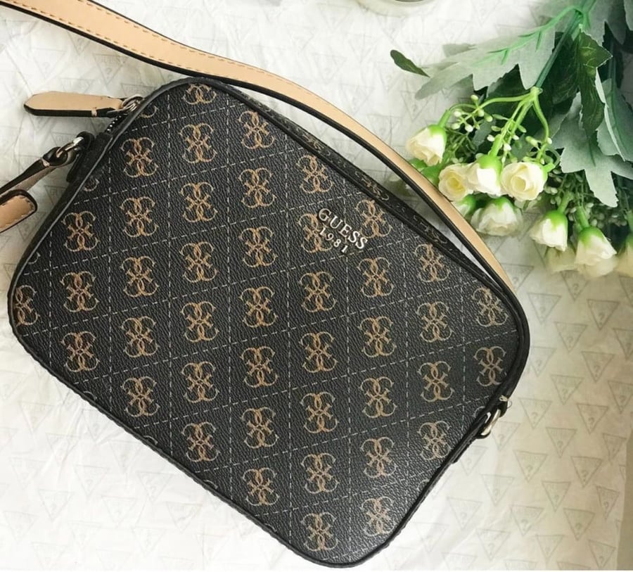 GUESS SIGNATURE CROSSBODY BAG