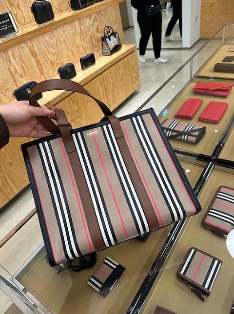 Burberry Tote Bag Small