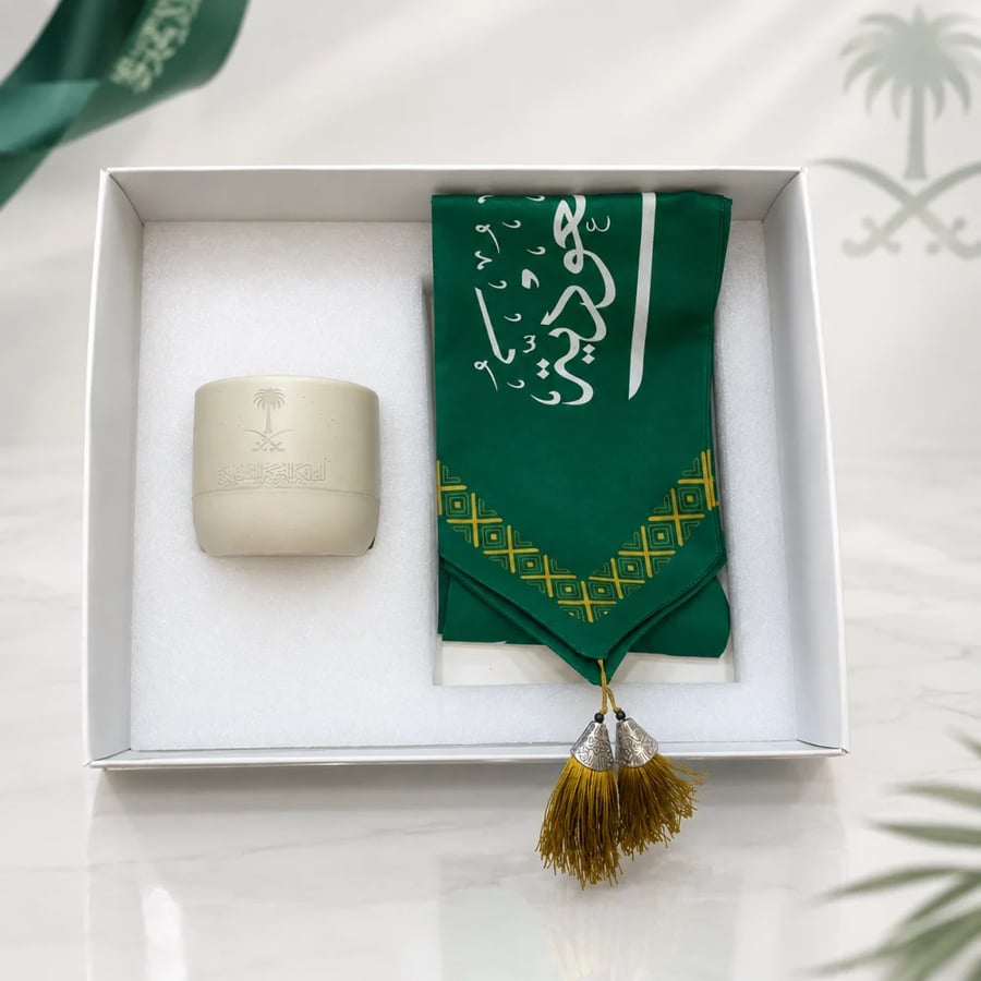 بكج هدايا اليوم الوطني السعودي ٩٦ (الدفتر والكوب والقلم)