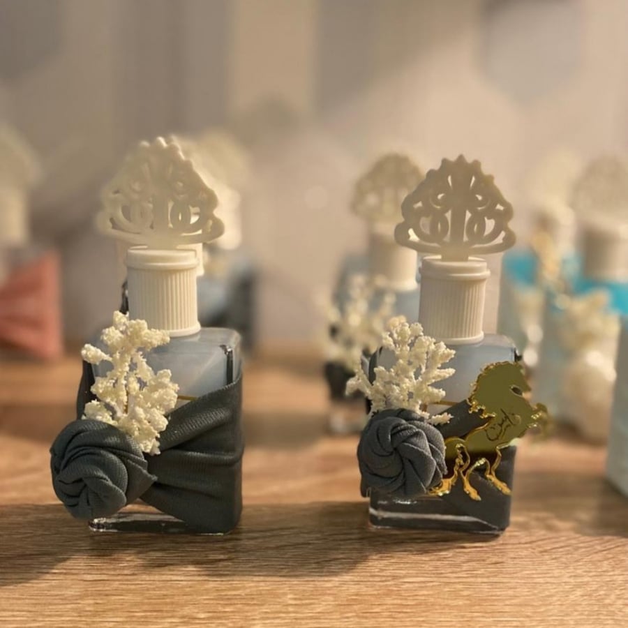 عطر المسك الابيض تنسيق قماش