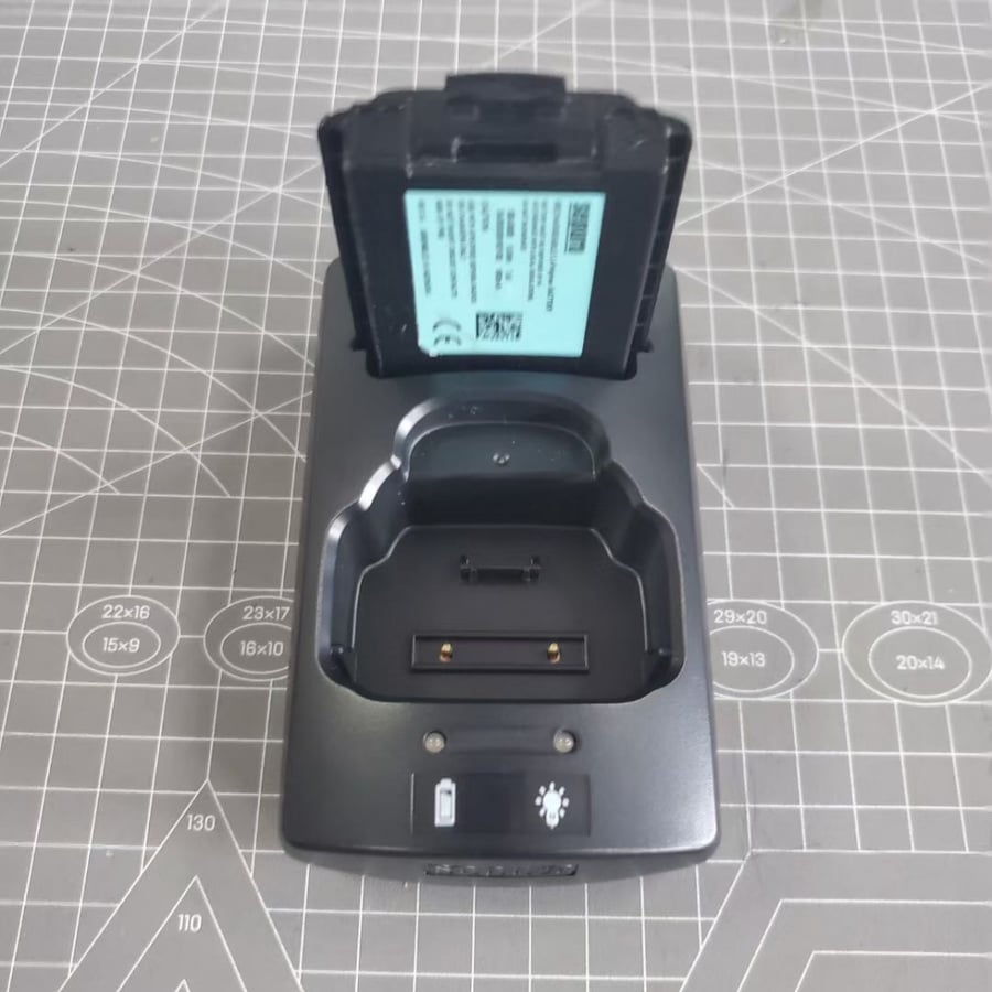شاحن جهاز متوافق مع أجهزة Sepura STP9000 TETRA