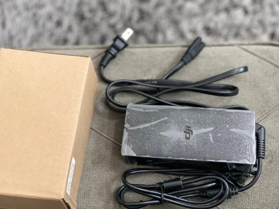شاحن فانتوم 3 الاصلي  charger phantom 3 original