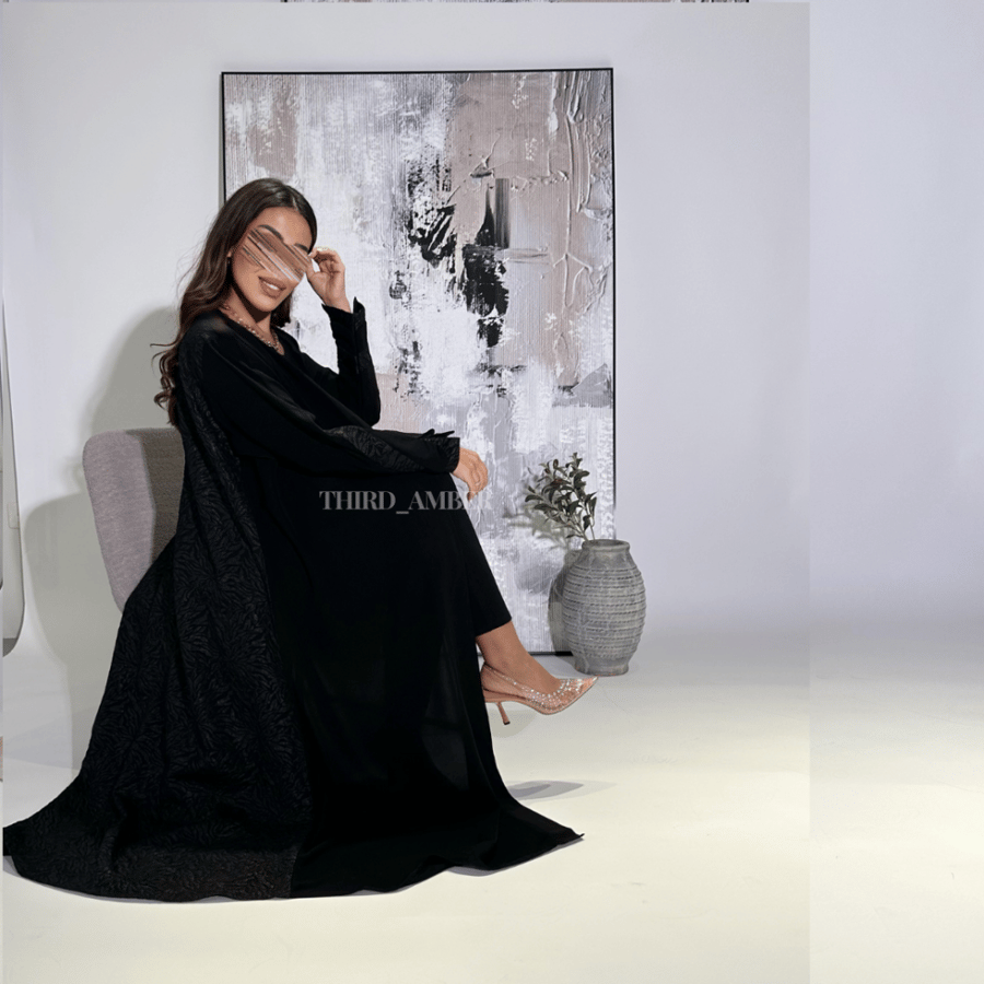 عباية كريب أنيقة - ثلثك عنبر