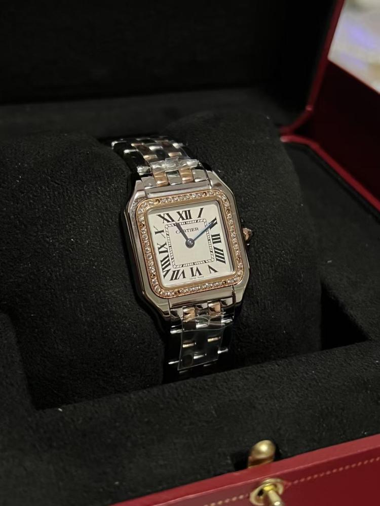 ساعة بانثر 27cm