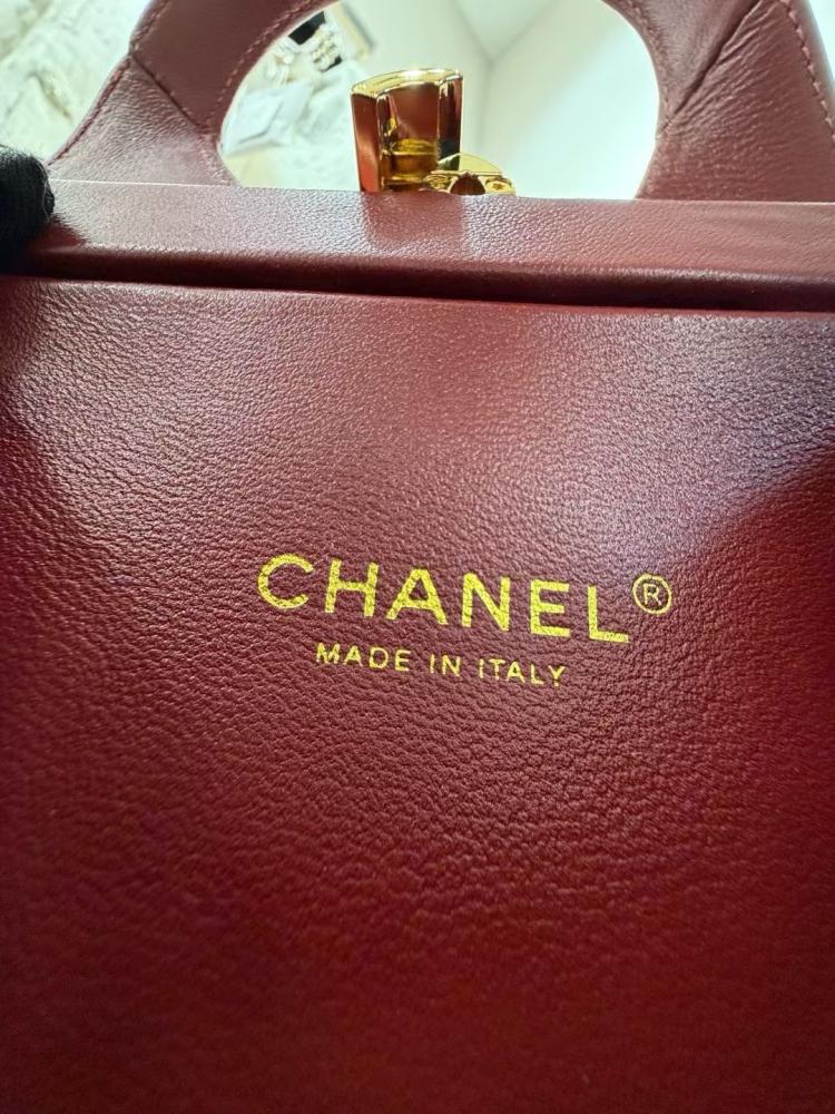 شانيل اسود