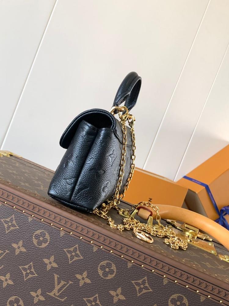 شنطة  LV